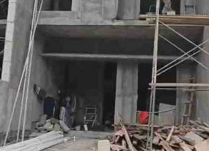 11. DIJUAL RUMAH GRESS PANJANG JIWO PERMAI SURABAYA lokasi di panjang-jiwo, tersedia melalui melalui situs Lamudi