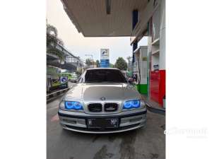 Jual bekas 2000 BMW 318i 1.9 Sedan,lokasi di Jawa Barat