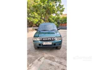 Jual bekas 2003 Ford Everest 2.5 XLT 4X2 SUV,lokasi di Jawa Barat