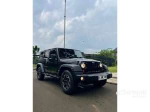 Jual bekas 2013 Jeep Wrangler 3.6 Rubicon 10th Anniversary Unlimited SUV,lokasi di Banten