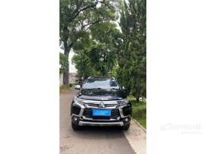 Jual bekas 2017 Mitsubishi Pajero Sport 2.4 Dakar 4X2 Limited Edition SUV,lokasi di Jawa Barat