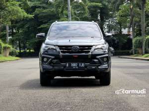 Jual bekas 2020 Toyota Fortuner 2.4 VRZ TRD 4X2 SUV,lokasi di Banten