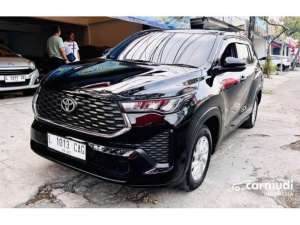 Jual bekas 2022 Toyota Kijang Innova Zenix 2.0 V HV MPV,lokasi di Jawa Timur