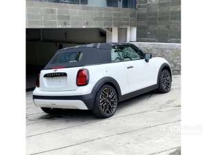 Jual bekas 2024 MINI Cabrio 2.0 Cooper S Convertible,lokasi di Jawa Barat