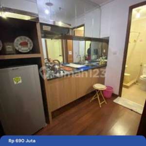 214 Dijual Cepat Apartment Maple Park 2BR Full Furnished Tanjung PriokJakarta Utara , tersedia melalui melalui situs Rumah123