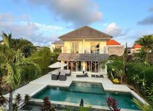 4 Bedroom Villa for sale in Kerobokan, Bali lokasi di kerobokan-kelod, tersedia melalui melalui situs Lamudi