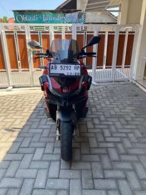 Jual bekas ADV 160 CBS 2023,lokasi di Mantrijeron