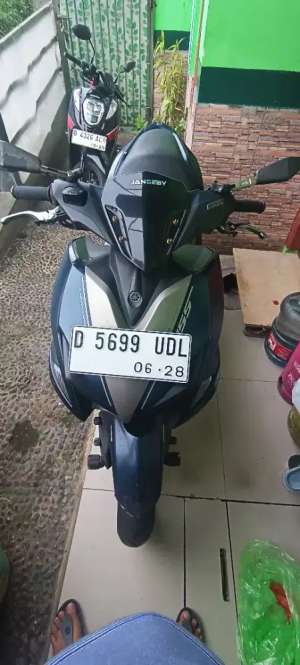 Jual bekas Aerox 2018 ABS KEYLESS,lokasi di Cimeunyan