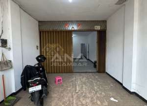 ANA DISEWAKAN RUMAH UK 4X15M DI JALAN LEBAR JELAMBAR lokasi di grogol-petamburan, tersedia melalui melalui situs Lamudi