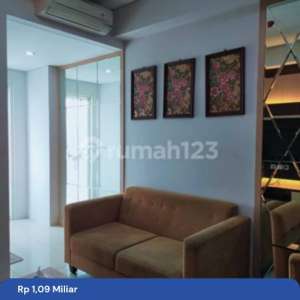 Apartment 2BR Aspen Residences Furnished Interior Bagus Dijual , tersedia melalui melalui situs Rumah123