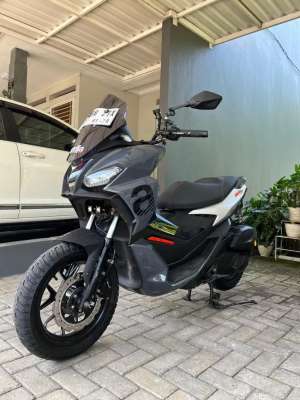 Jual bekas Aprilia SR GT 2022,lokasi di Sawangan