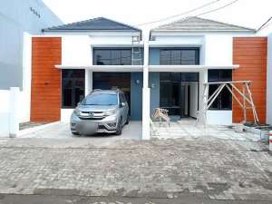 BARU GRESS 2 UNIT RUMAH BLURU PERMAI SIDOARJO KOTA SIAP HUNI lokasi di Buduran, tersedia melalui melalui situs Olx