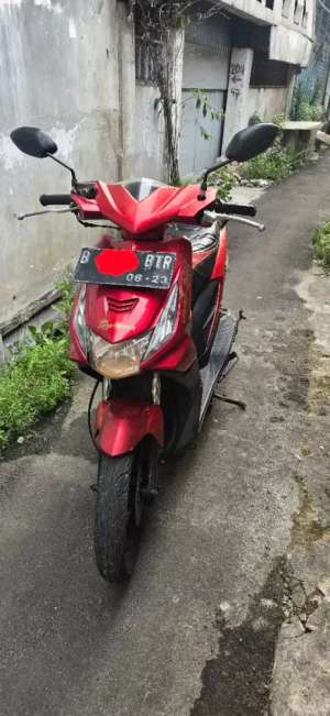 Jual bekas BEAT Karbu 2008 Merah,lokasi di Taman Sari