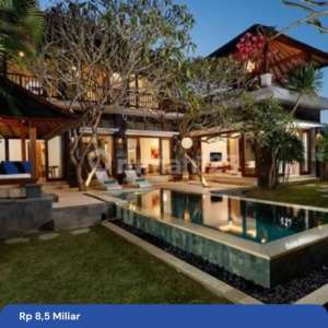 Beautiful Modern Traditional Style Villa At Ungasan Jimbaran..beautiful Villa Located Tourism Destination ,designed For Comfort And Relaxation..10 Minutes To Gwk , Sundays Beach Club, Savaya Beach Club, Melasti Beach , Pandawa Beach , tersedia melalui melalui situs Rumah123