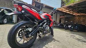 Jual bekas Benelli TNT 249s 2019 suara 4 silinder SUPER LOW KM blh tt,lokasi di Sukajadi