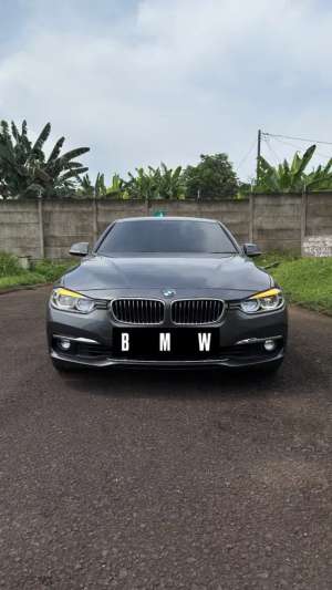 Jual bekas BMW 320i LCI B48 2019 Luxury Line HIGHEST TYPE Low Odo Superb Cond,lokasi di 