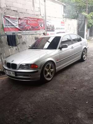 Jual bekas BMW 325i 2001 Bensin,lokasi di 