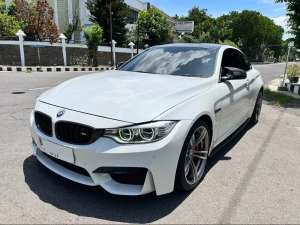 Jual bekas BMW M4 Coupe 2014 Low KM, mulus terawat,lokasi di 