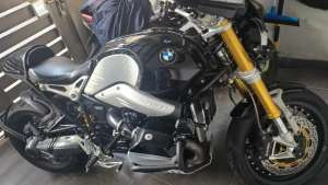 Jual bekas BMW R nine T Ganteng Mulus, byk UPGRADE asesoris, km rendah FULL Paper,lokasi di Pasar Minggu