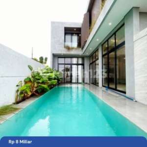 Brand New Modern Style Villa At Ungasan Jimbaran ..4 Minutes To Karma Kandara And 8 Minutes To Melasti Beach , tersedia melalui melalui situs Rumah123