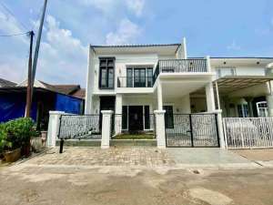 Brand New Rumah Di Taman Chrysant BSD lokasi di Serpong, tersedia melalui melalui situs Olx
