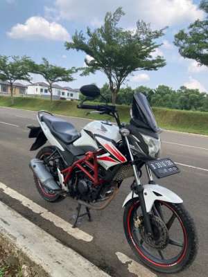 Jual bekas CB150R Old 2014,lokasi di Bojongsari