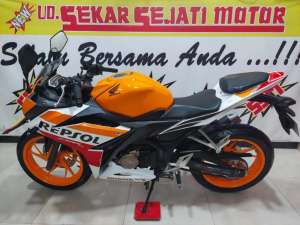 Jual bekas CBR 150R facelift repsol,lokasi di Semampir
