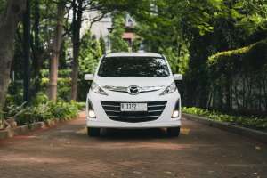 Jual bekas CBU Mazda Biante 2012 putih 2014 tgn1 serena,lokasi di 