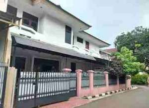 Cluster Elite Buaran indah Jakarta Timur lokasi di ",
          price: `2700000000`,
          currency: `IDR`
    };


    let pageData = {
        viewPhoneModalField: , tersedia melalui melalui situs Lamudi