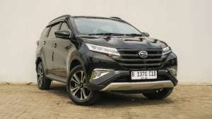 Jual bekas daihatsu terios r at 2023 hitam,lokasi di 