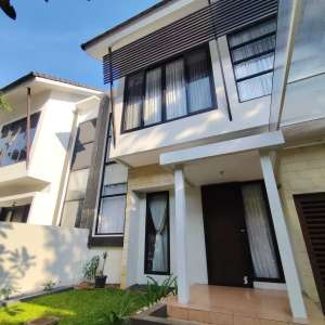 DI DISCOVERY TERRA SANGAT TERAWAT DAN SIAP HUNI CIELO EMERALD LUMINA lokasi di Pondok Aren, tersedia melalui melalui situs Olx