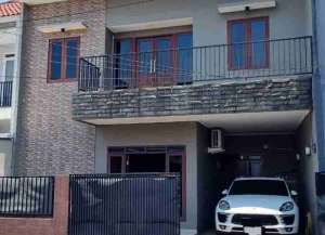 Di Jual Cepat Rumah Dalam Perumahan di Tanah Baru,Beji Depok Nempel JakselLokasi rumah di dalam cluster, one gate sistem, ada security 24 jam. lokasi di ",
          price: `1400000000`,
          currency: `IDR`
    };


    let pageData = {
        viewPhoneModalField: , tersedia melalui melalui situs Lamudi