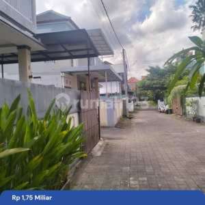 Di Jual Cepat Turun HargaRumah Siap Huni Di Padang Sambian , Denpasar Barat , tersedia melalui melalui situs Rumah123