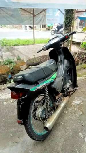 Jual bekas di jual Honda Grend tahun 1995 Komplit Pjk Off Plat Bjakarta,lokasi di Widodaren