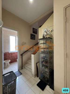 Di Jual Rumah 2 Lantai Cantik Siap Huni di Kota Wisata lokasi di Bantar Gebang, tersedia melalui melalui situs Olx