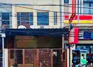 Di jual rumah strategis pinggir jalan raya di pluit karang ayu lokasi di penjaringan, tersedia melalui melalui situs Lamudi