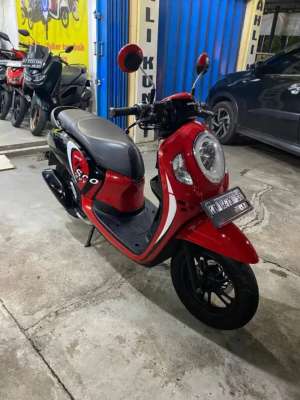 Di jual Scoopy 2021 lokasi di Samarinda Kota, tersedia melalui melalui situs Olx