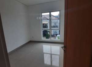 Dijuak Rumah Di Pondok Pinang Jaksel AF17103 lokasi di kebayoran-lama, tersedia melalui melalui situs Lamudi