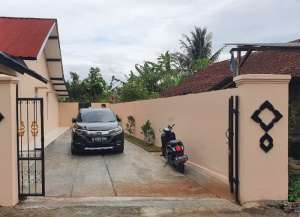 DIJUAL CEPAT RUMAH 1 LANTAI FULL RENOVASI DI KALISUREN BOGOR lokasi di ",
          price: `1600000000`,
          currency: `IDR`
    };


    let pageData = {
        viewPhoneModalField: , tersedia melalui melalui situs Lamudi