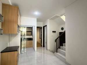 Dijual Cepat Rumah Bagus Semi Furnished Cluster Allura Lavon Swan City lokasi di Sindang Jaya, tersedia melalui melalui situs Olx