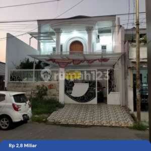 Dijual Cepat Rumah Minimalis 2 Lantai Siap Hunilokasi Strategis Petemon Sby , tersedia melalui melalui situs Rumah123