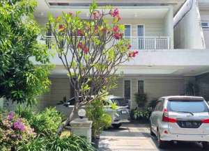 Dijual Cepat Rumah Murah Mewah 2 Lantai di Regency 21 Surabaya Semi Furnish lokasi di semolowaru, tersedia melalui melalui situs Lamudi