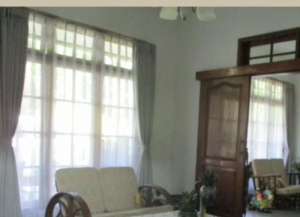 Dijual Cepat Villa Cantik Asri di Sariwangi Cihanjuang Cimahi lokasi di ",
          price: `9000000000`,
          currency: `IDR`
    };


    let pageData = {
        viewPhoneModalField: , tersedia melalui melalui situs Lamudi