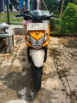 Jual bekas Dijual honda beat 2014 plat F kab bogor pajak hidup,lokasi di Cibinong