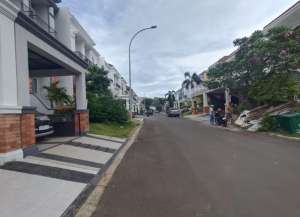 DIJUAL KOMPLEK ROYAL GADING MANSION KELAPA GADING LT 380 M2 LB 350 HOOK EKSKLUSIF HRG MENARIK lokasi di kelapa-gading, tersedia melalui melalui situs Lamudi