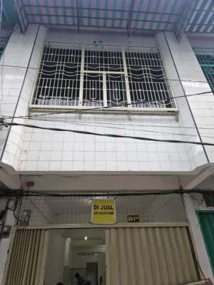 DIJUAL RUKO 2,5 TINGKAT JALAN MANDALA BY PASS KOMPLEK MANDALA PERMAI lokasi di Medan Tembung, tersedia melalui melalui situs Olx
