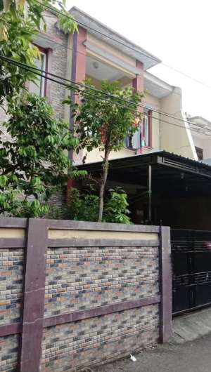 Dijual Rumah 2 Lantai di Swadaya Poltangan Jakarta selatan lokasi di Pasar Minggu, tersedia melalui melalui situs Olx