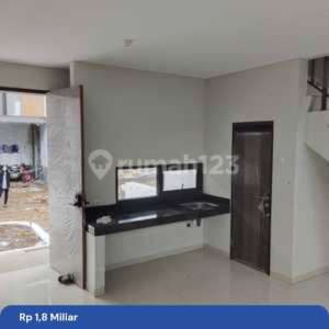 DIJUAL RUMAH 2 LANTAI DI PERUMAHAN BELAKANG GATEWAY PASTEUR DAERAH GUNUNG BATU BANDUNG HUNIAN NYAMAN DAN LOKASI STRATEGIS , tersedia melalui melalui situs Rumah123