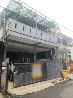 Dijual Rumah Bagus 2 Lt di Perum. Puri Gading. Jatiwarna. Bekasi lokasi di Jatiwarna, tersedia melalui melalui situs Olx