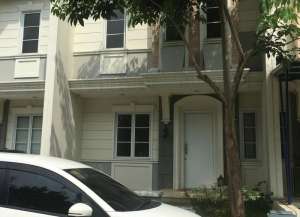 Dijual Rumah Bagus di Vanya Park Azura House BSD, Tangerang Selatan lokasi di ",
          price: `1500000000`,
          currency: `IDR`
    };


    let pageData = {
        viewPhoneModalField: , tersedia melalui melalui situs Lamudi